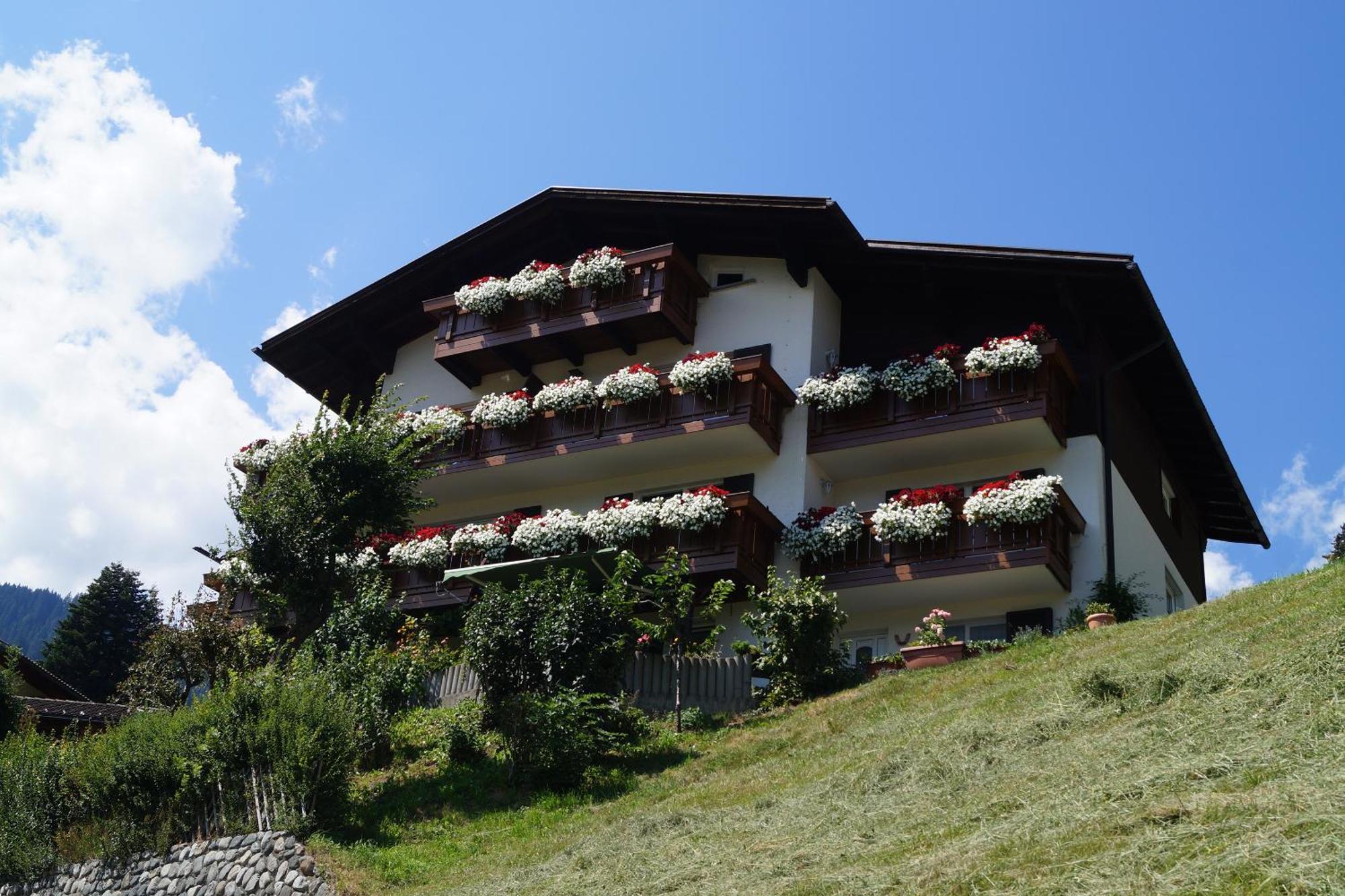 Gaestehaus Hoeck Schruns Bagian luar foto