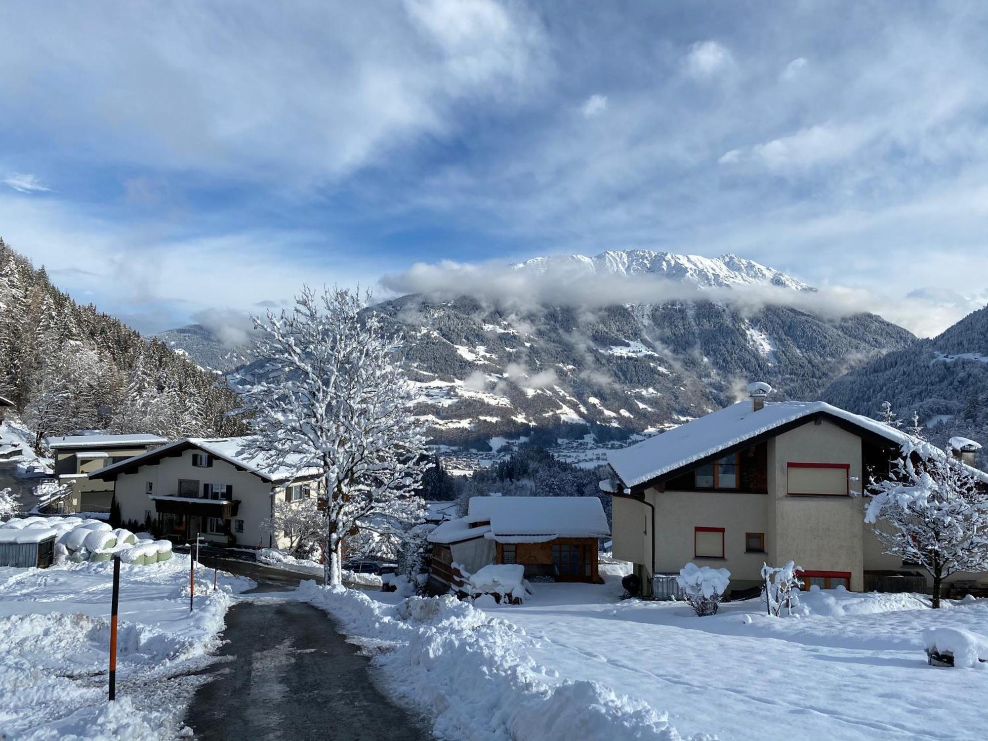 Gaestehaus Hoeck Schruns Bagian luar foto