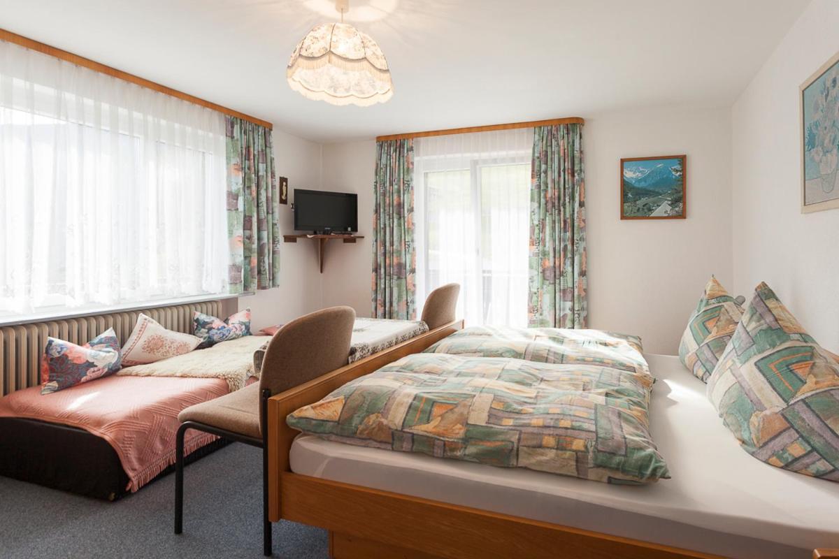 Gaestehaus Hoeck Schruns Bagian luar foto