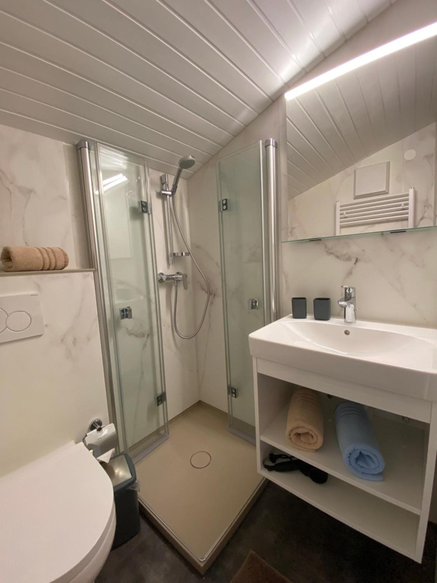 Gaestehaus Hoeck Schruns Bagian luar foto